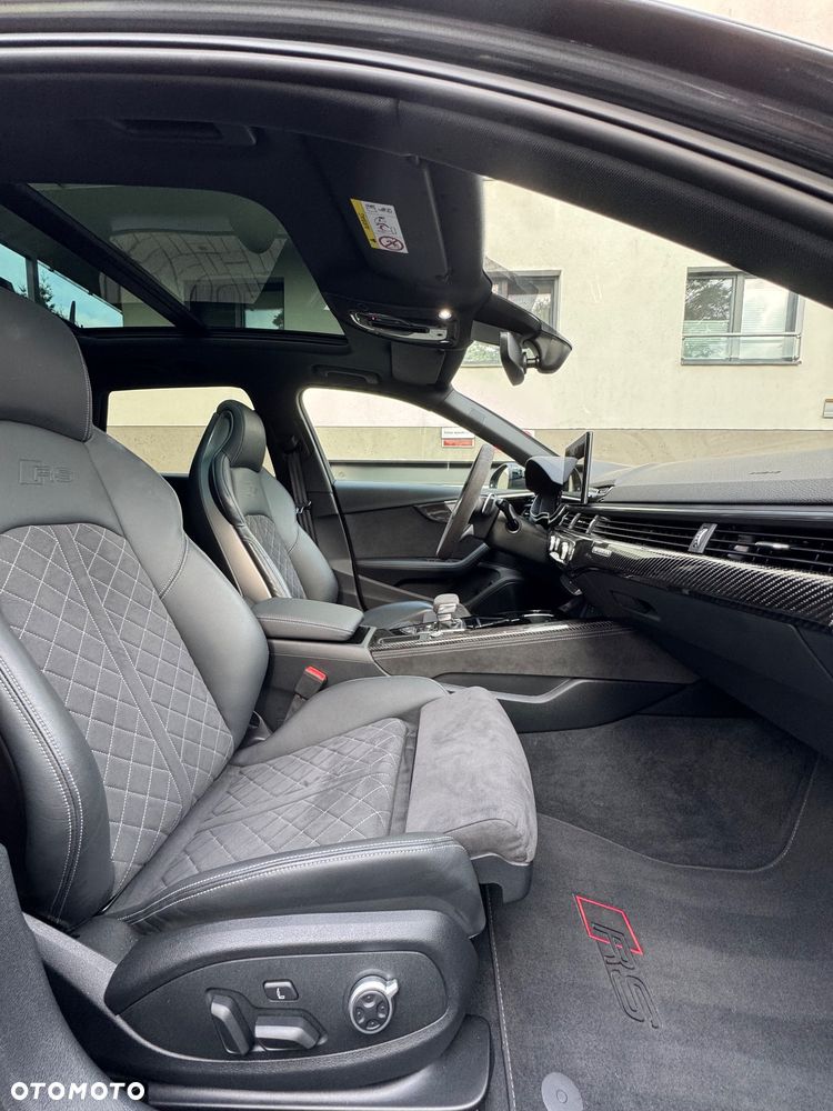 Audi RS4 Avant TFSI Quattro Tiptronic - 11
