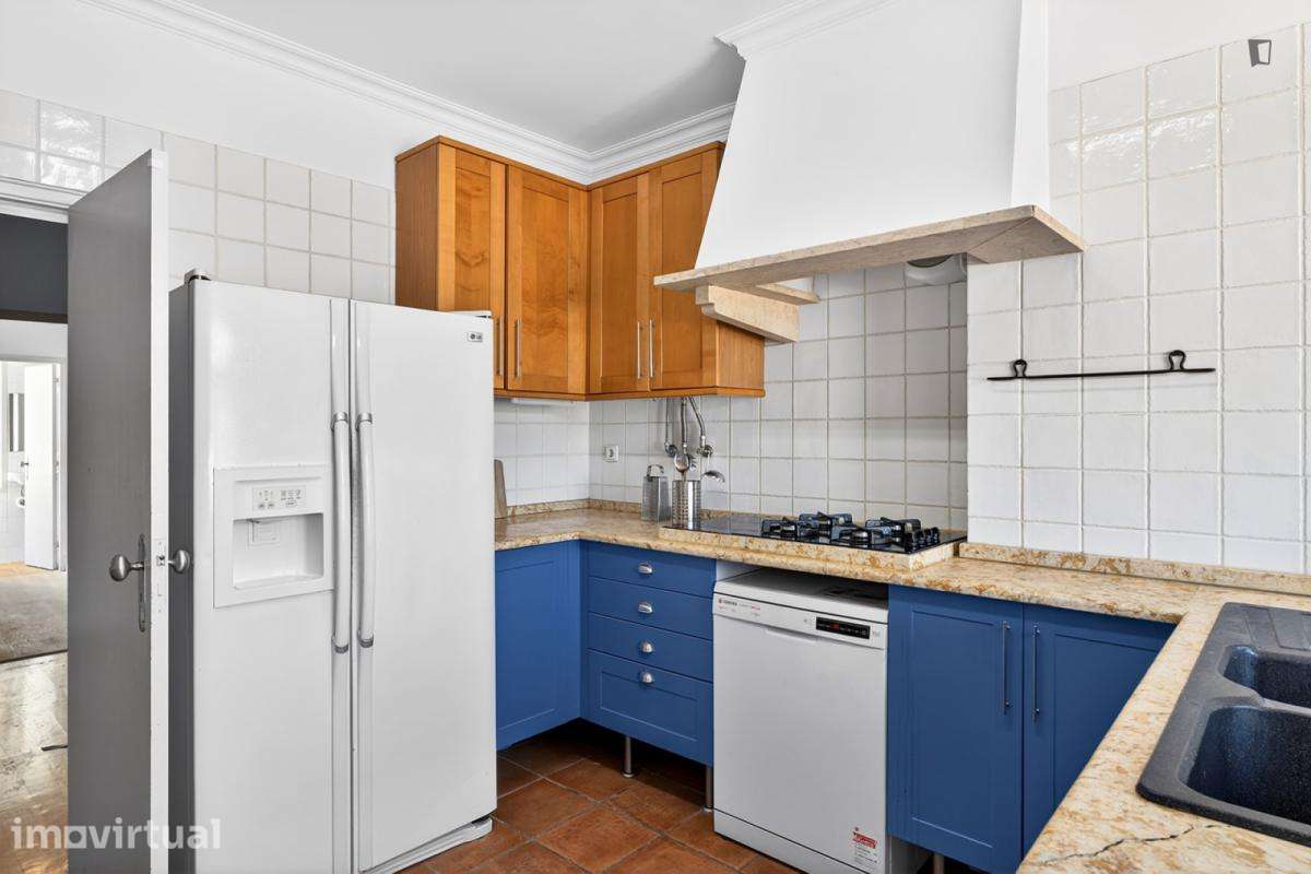 Quarto - localizado em Alcântara Lisbon - Grande imagem: 2/24
