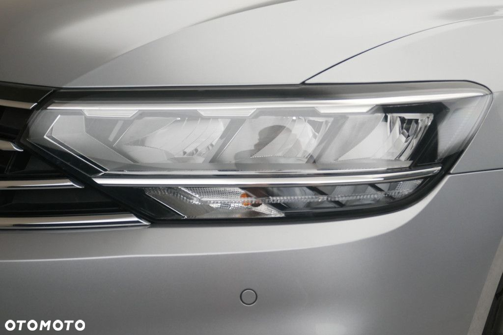 Volkswagen Passat 2.0 TSI Business DSG - 13