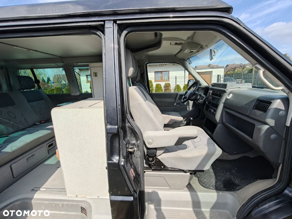 Volkswagen Multivan - 8