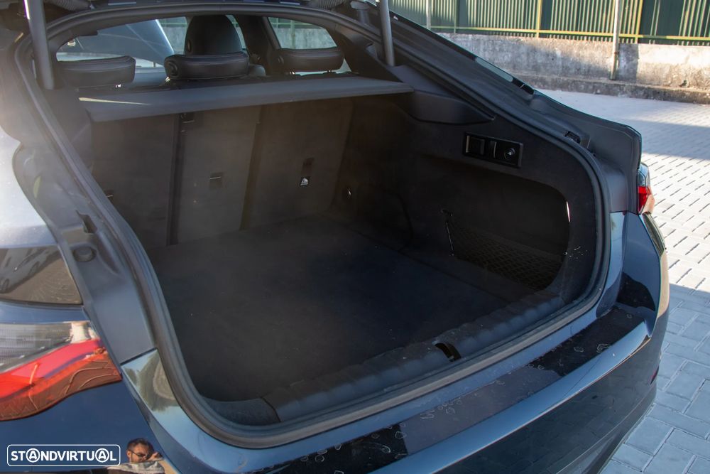 BMW i4 - 9