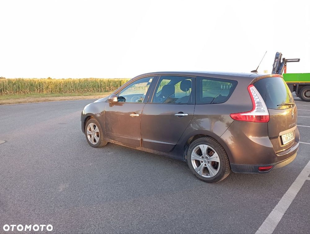 Renault Scenic TCe 130 Luxe - 6