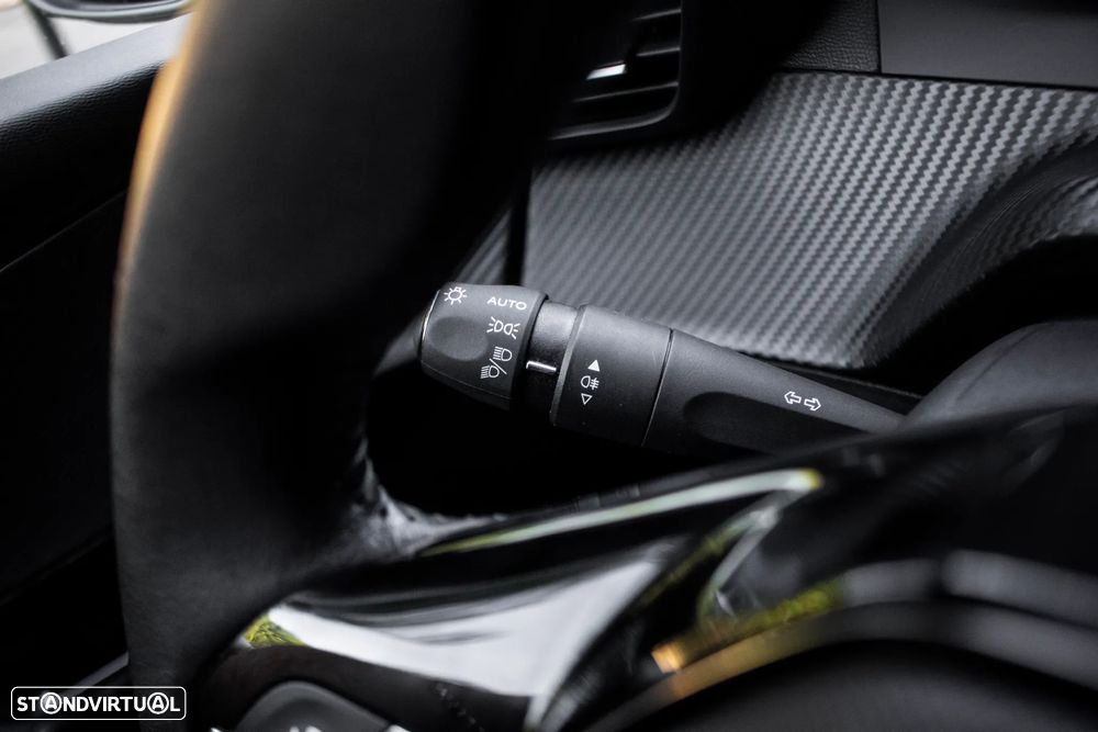 Peugeot 208 1.2 PureTech Allure - 17