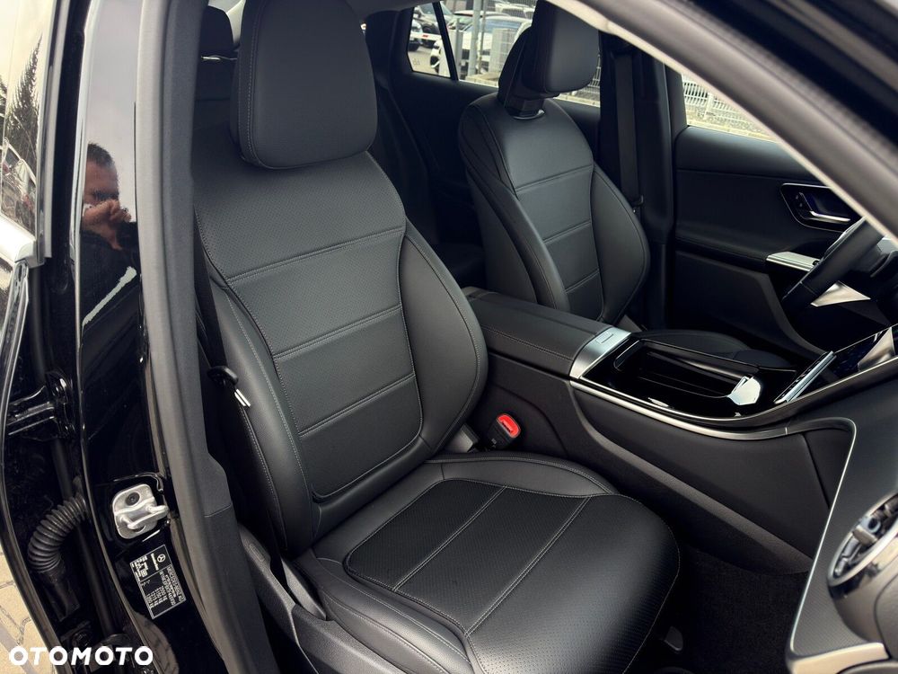 Mercedes-Benz GLC - 22