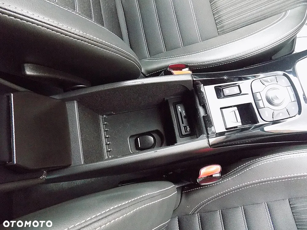Renault Laguna Grandtour dCi 110 FAP EDC Bose Edition - 21