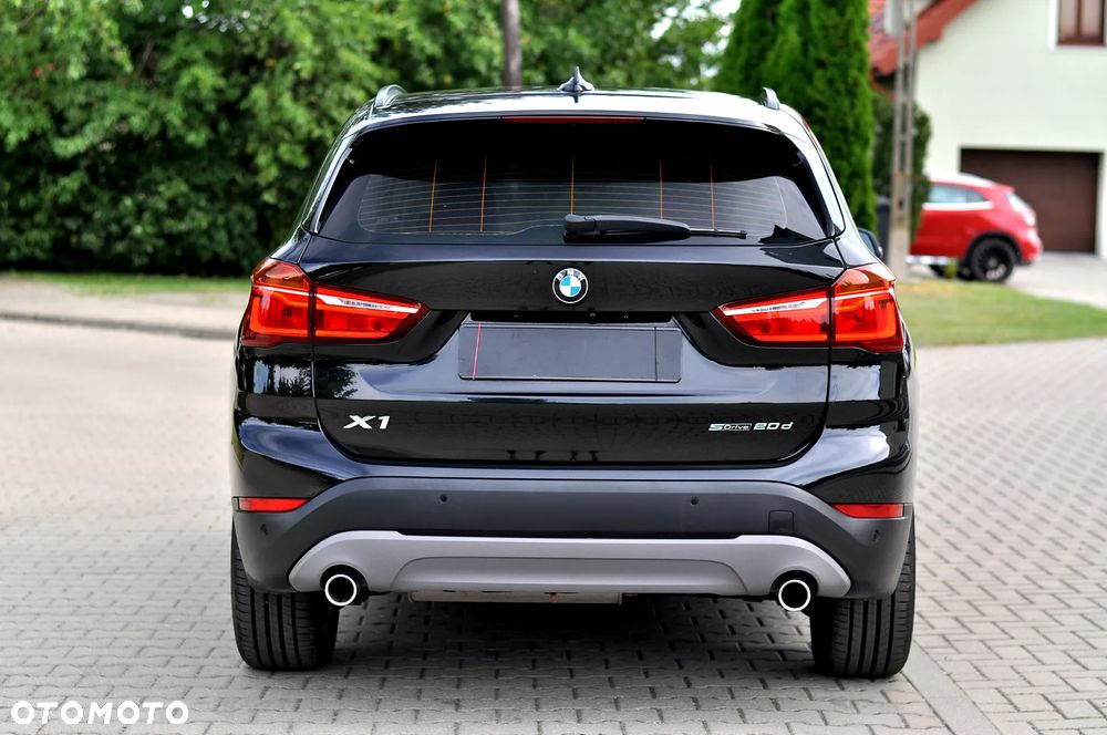 BMW X1 sDrive20d Sport Line - 4