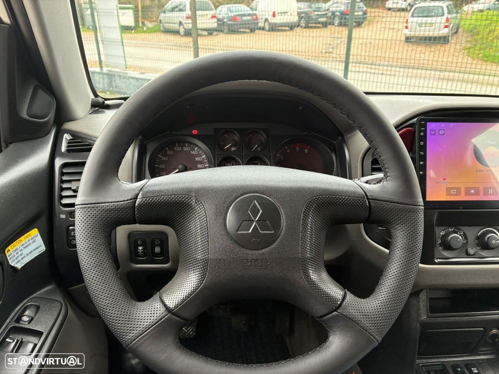 Mitsubishi Pajero 3.2 DI-D GLS - 8