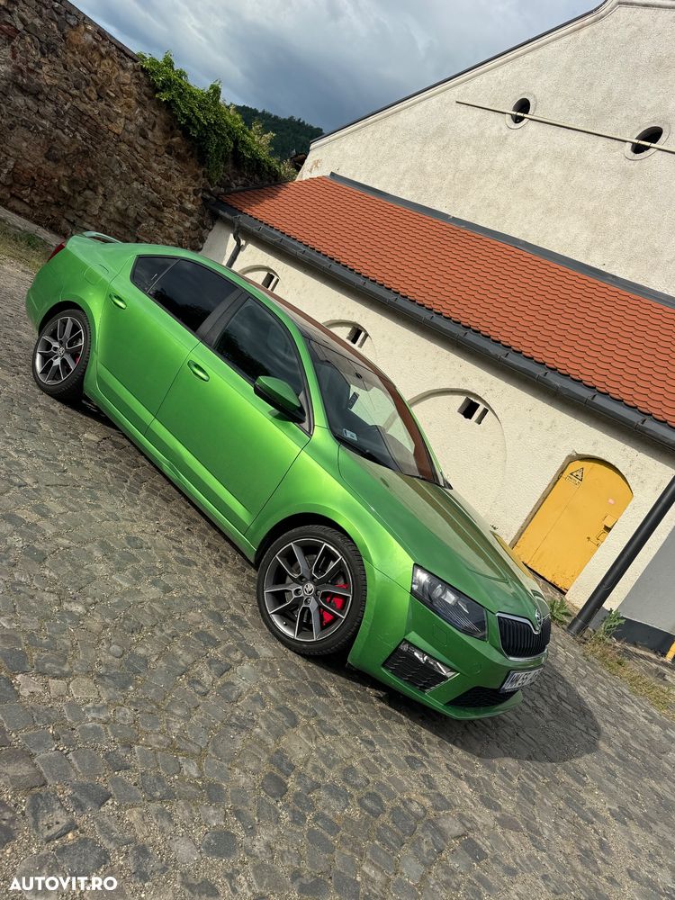Skoda Octavia 2.0 TSI RS - 10