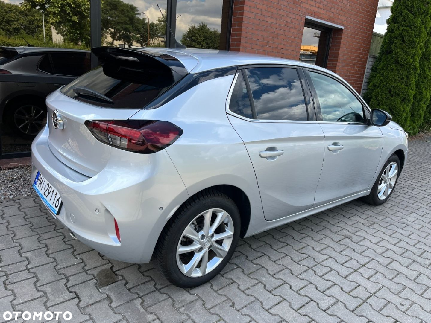 Opel Corsa 1.2 Elegance S&S - 4