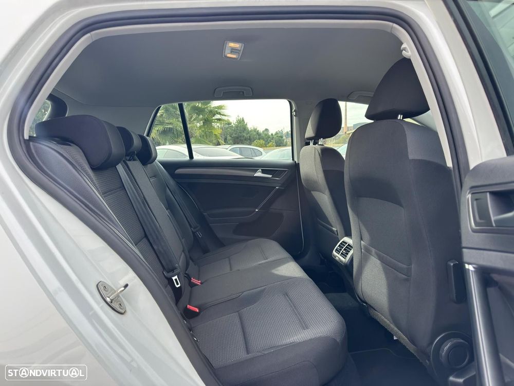 VW Golf 1.6 TDI Confortline - 5