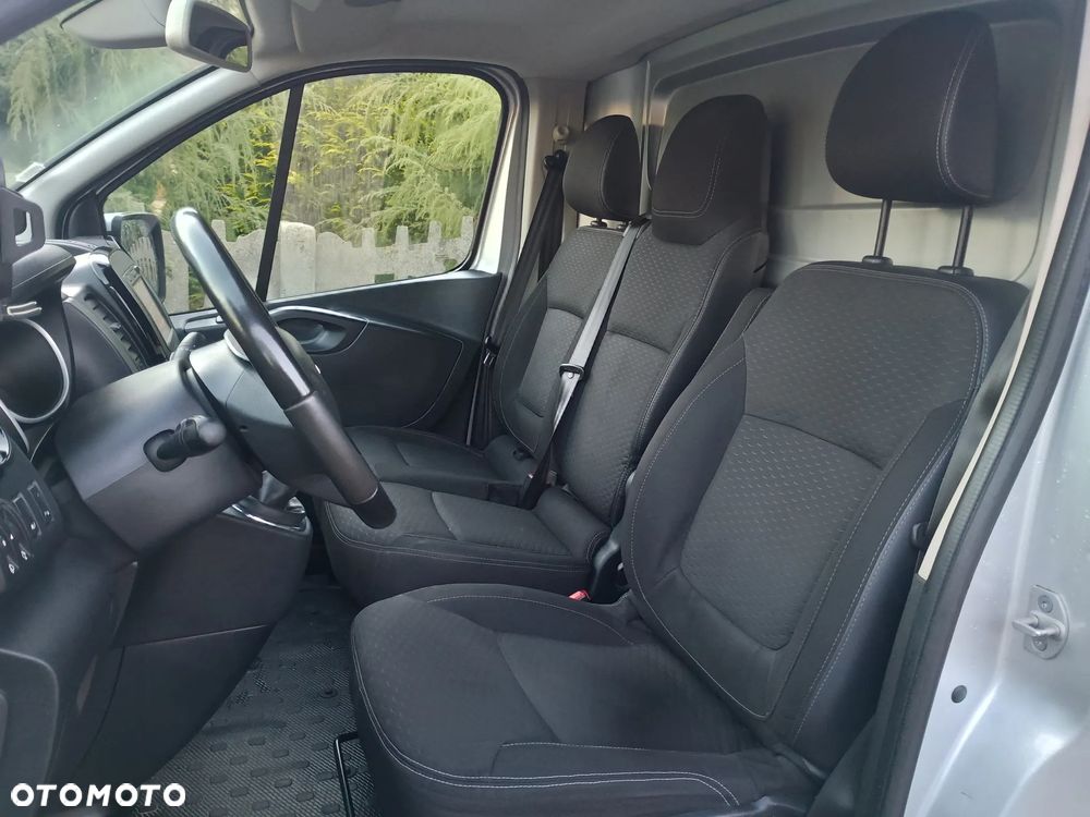 Opel Vivaro - 31