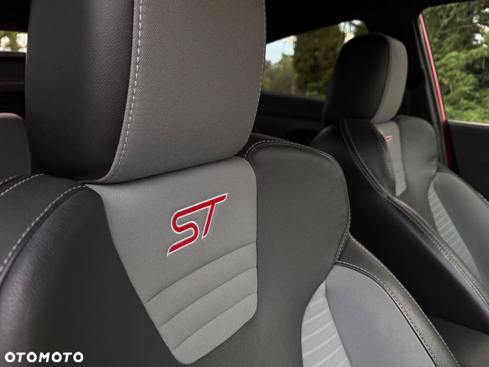 Ford Fiesta ST - 36