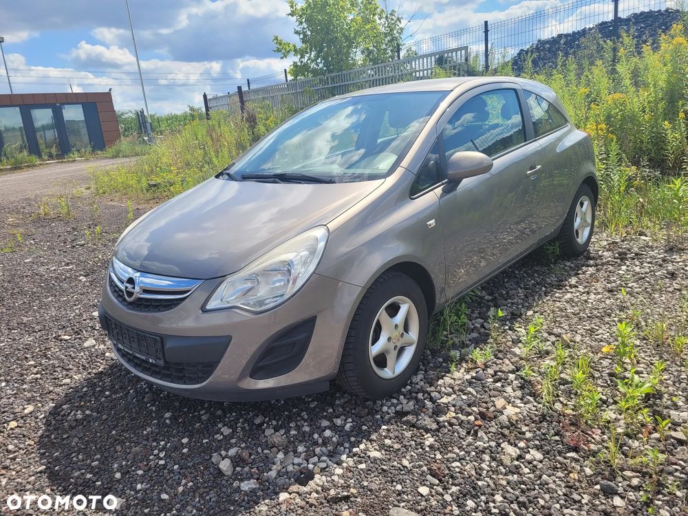 Opel Corsa 1.4 16V Sport - 2