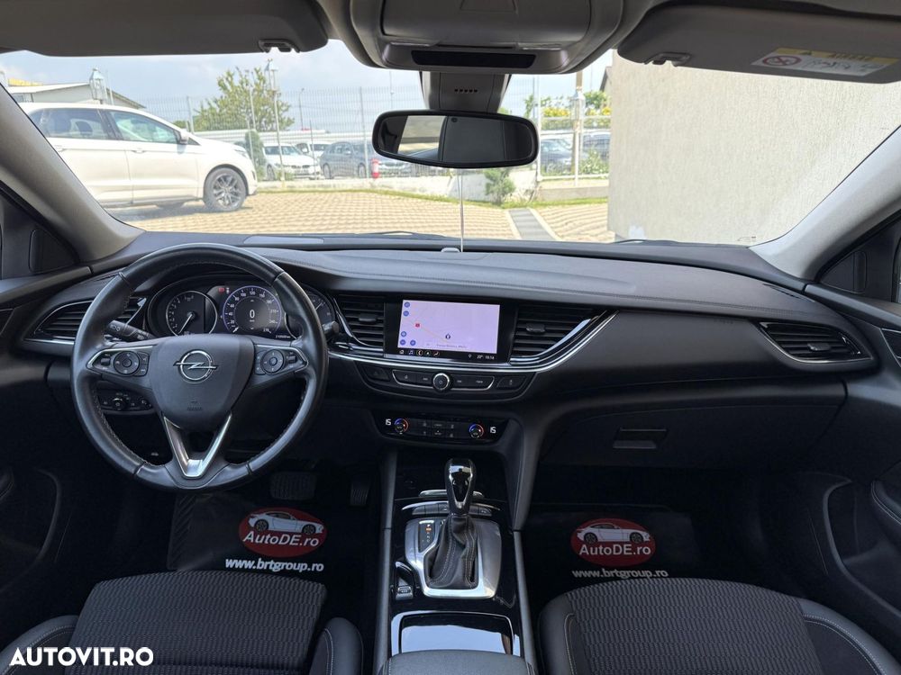 Opel Insignia - 8