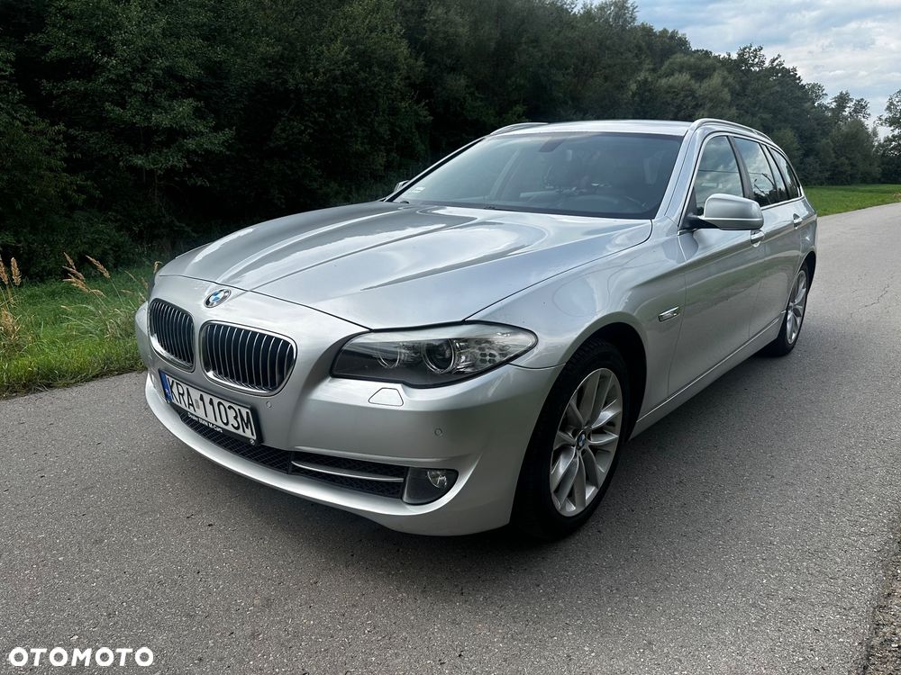 BMW Seria 5 525d xDrive - 2