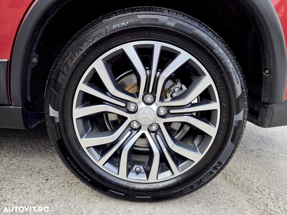 Mitsubishi Outlander 2.2 DI-D 4WD Automatik Top - 40