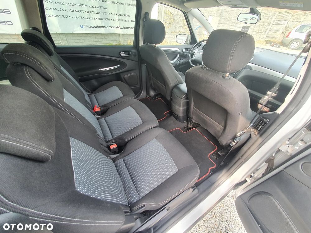 Ford S-Max - 12