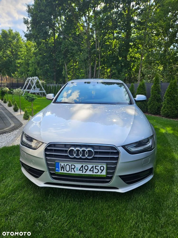 Audi A4 Limousine 2012 photo 4