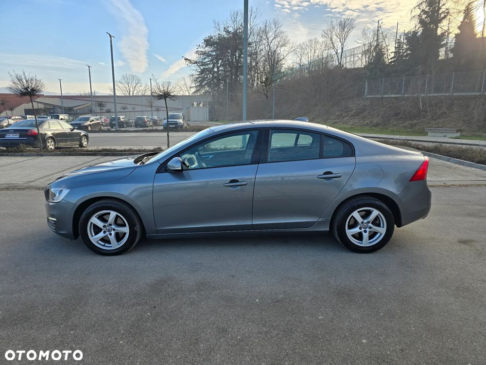 Volvo S60 D3 Geartronic RDesign - 34