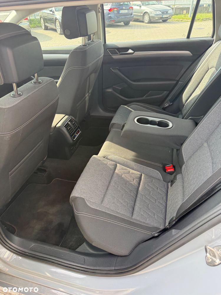 Volkswagen Passat Variant 2.0 TDI EVO Business - 28
