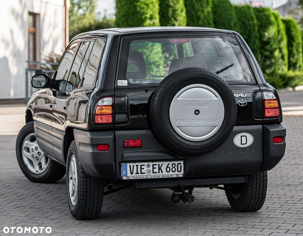 Toyota RAV4 2.0 GLi - 2