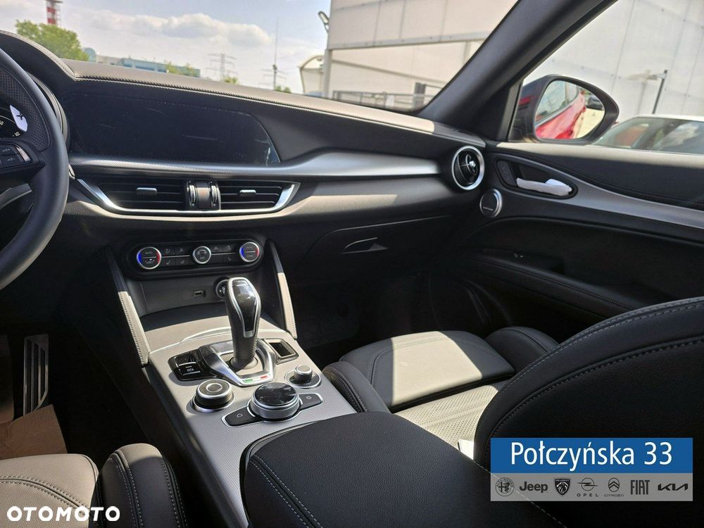 Alfa Romeo Stelvio - 29