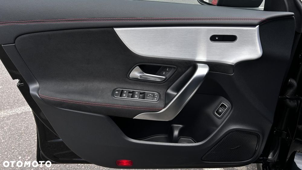 Mercedes-Benz CLA 200 mHEV AMG Line 7G-DCT - 10