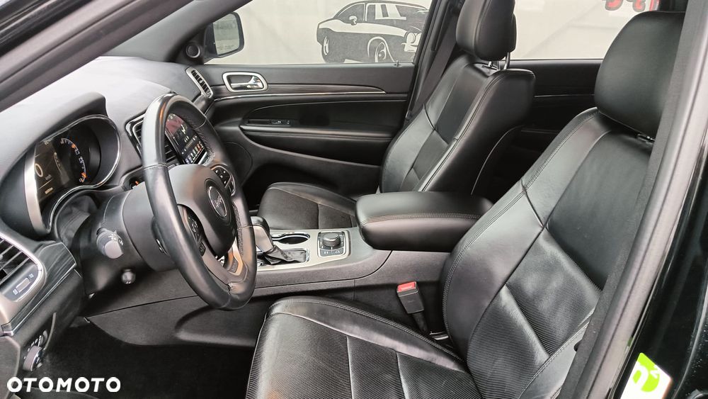 Jeep Grand Cherokee - 14