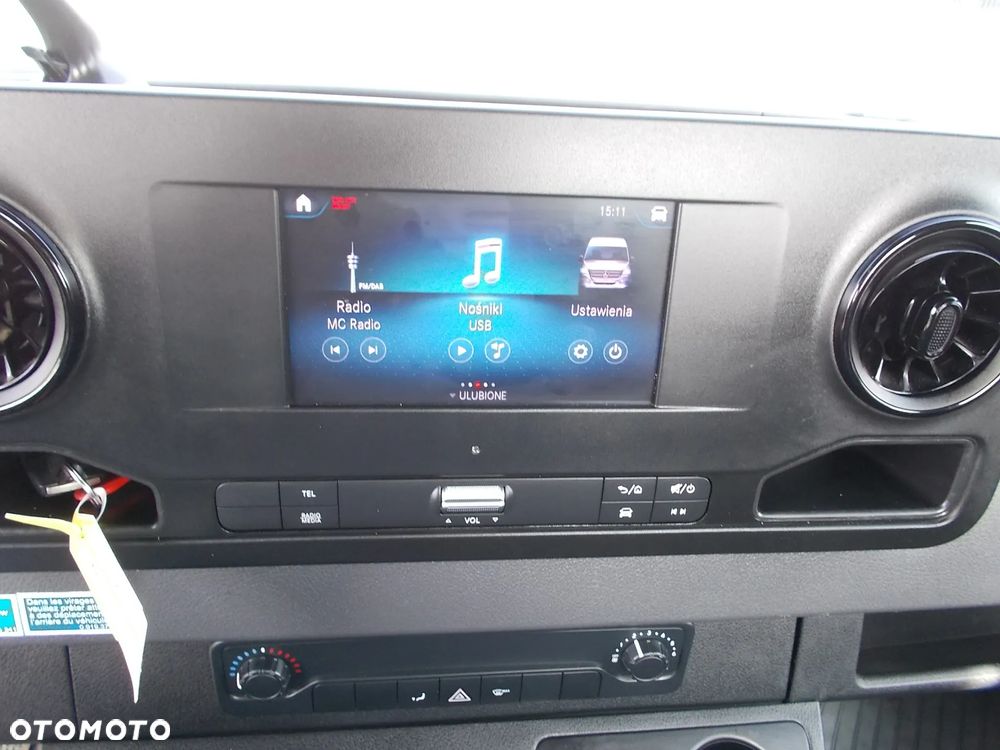 Mercedes-Benz Sprinter - 13