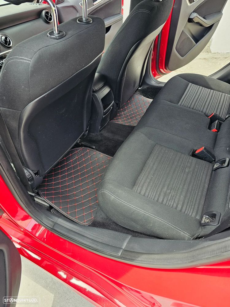 Mercedes-Benz A 180 CDI (BlueEFFICIENCY) - 13