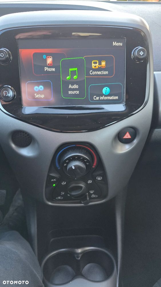 Toyota Aygo x-play club - 32