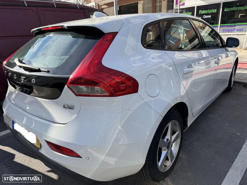 Volvo V40 1.6 D2 Momentum - 4