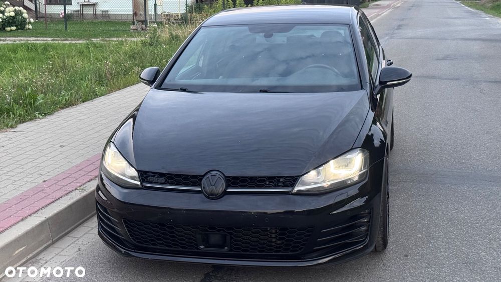 Volkswagen Golf - 3