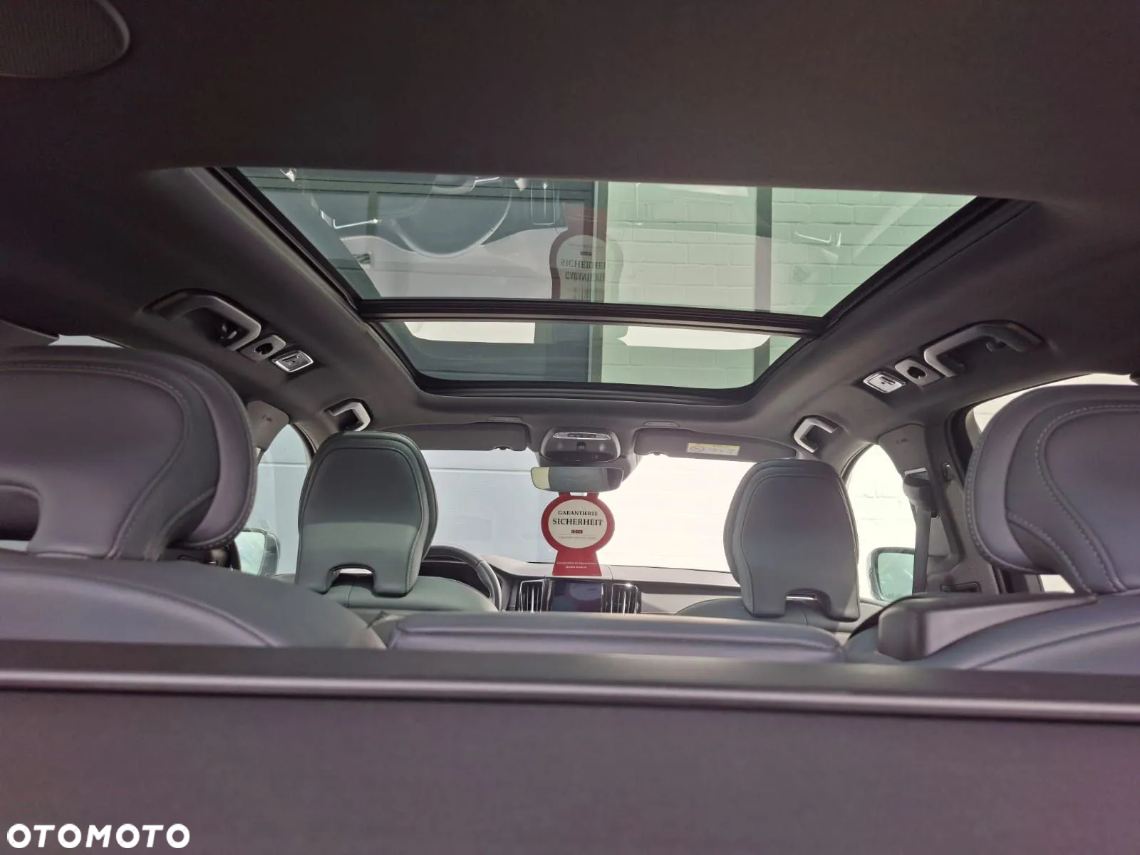 Volvo XC 60 D4 R-Design - 12