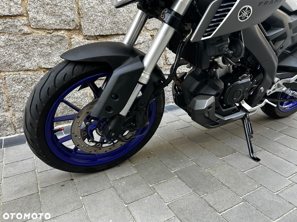 Yamaha MT - 16