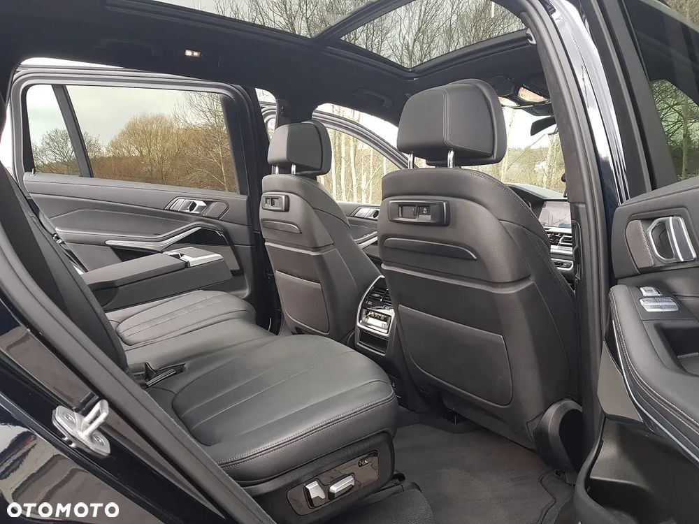 BMW X7 - 30