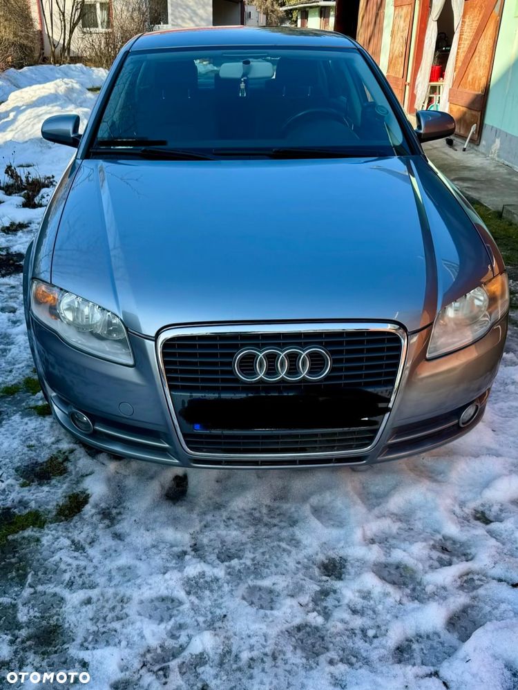 Audi A4 Limousine - 1