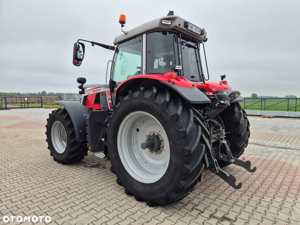 Massey Ferguson 7S.210 - 2
