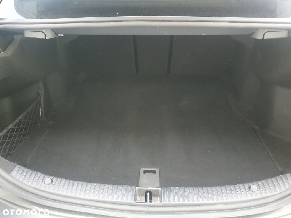 Mercedes-Benz Klasa C 200 4-Matic 9G-TRONIC - 17