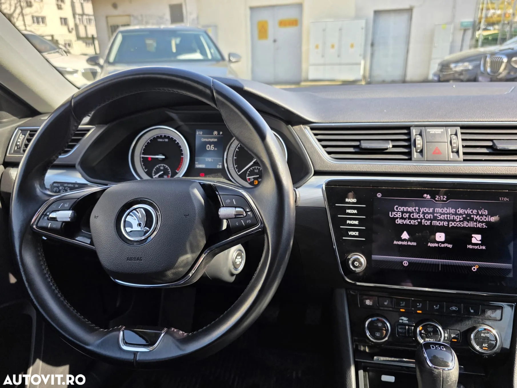 Skoda Superb Combi 2.0 TDI DSG Ambition - 8