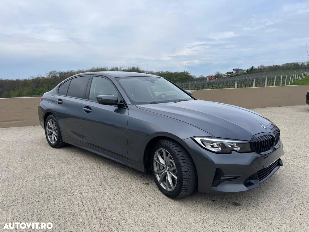 BMW Seria 3 330i AT Sport Line - 3