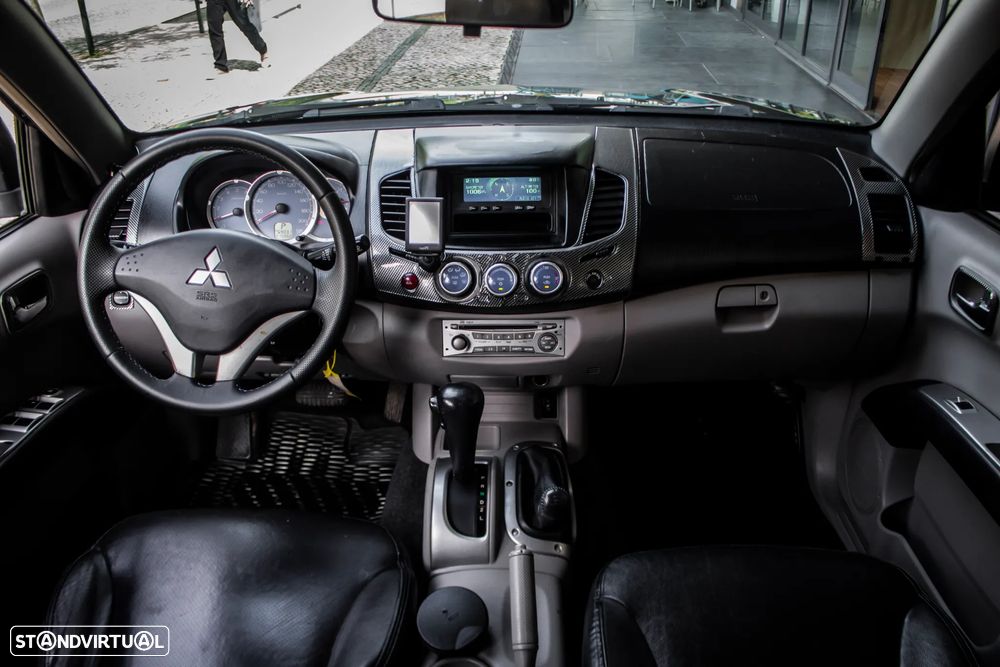 Mitsubishi L200 Pick Up 4x4 Auto Intense Cabine Dupla - 36