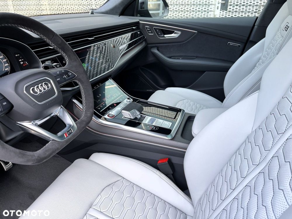 Audi RS Q8 - 16
