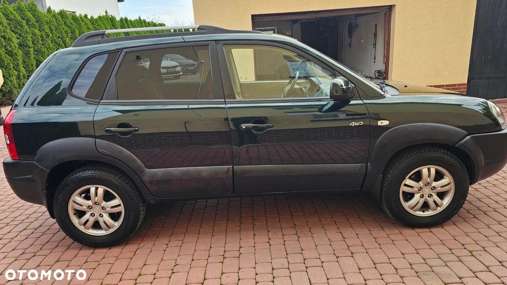 Hyundai Tucson 2.0 CRDi VGT 4WD GLS - 23