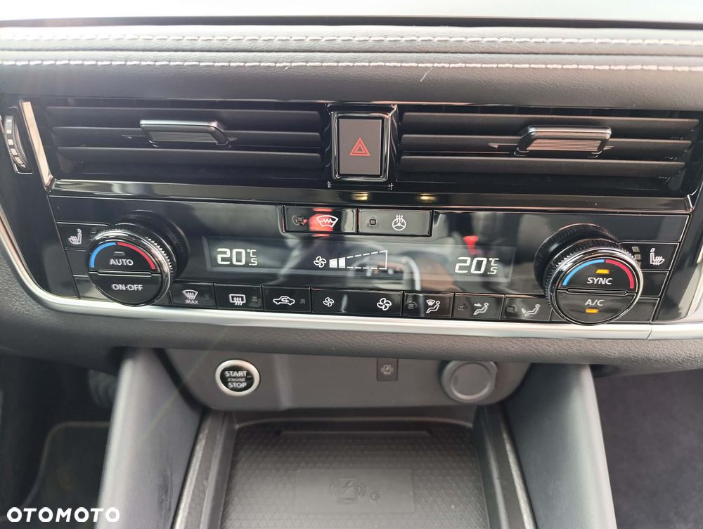 Nissan Qashqai 1.3 DIG-T MHEV N-Connecta Xtronic - 17