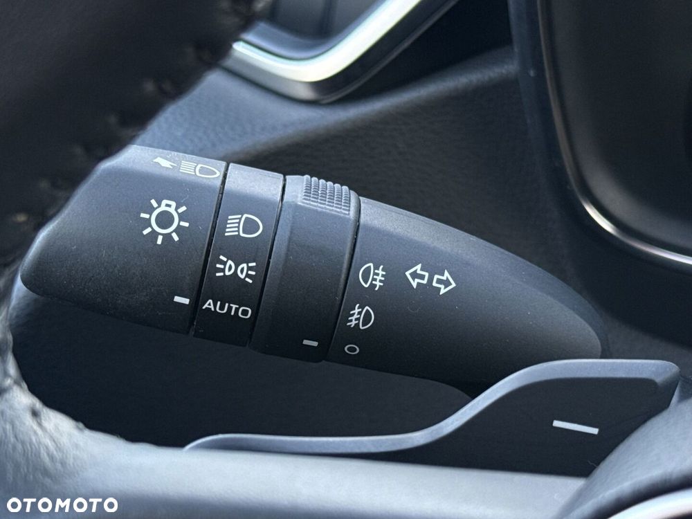 Toyota Corolla 2.0 Hybrid Comfort - 18
