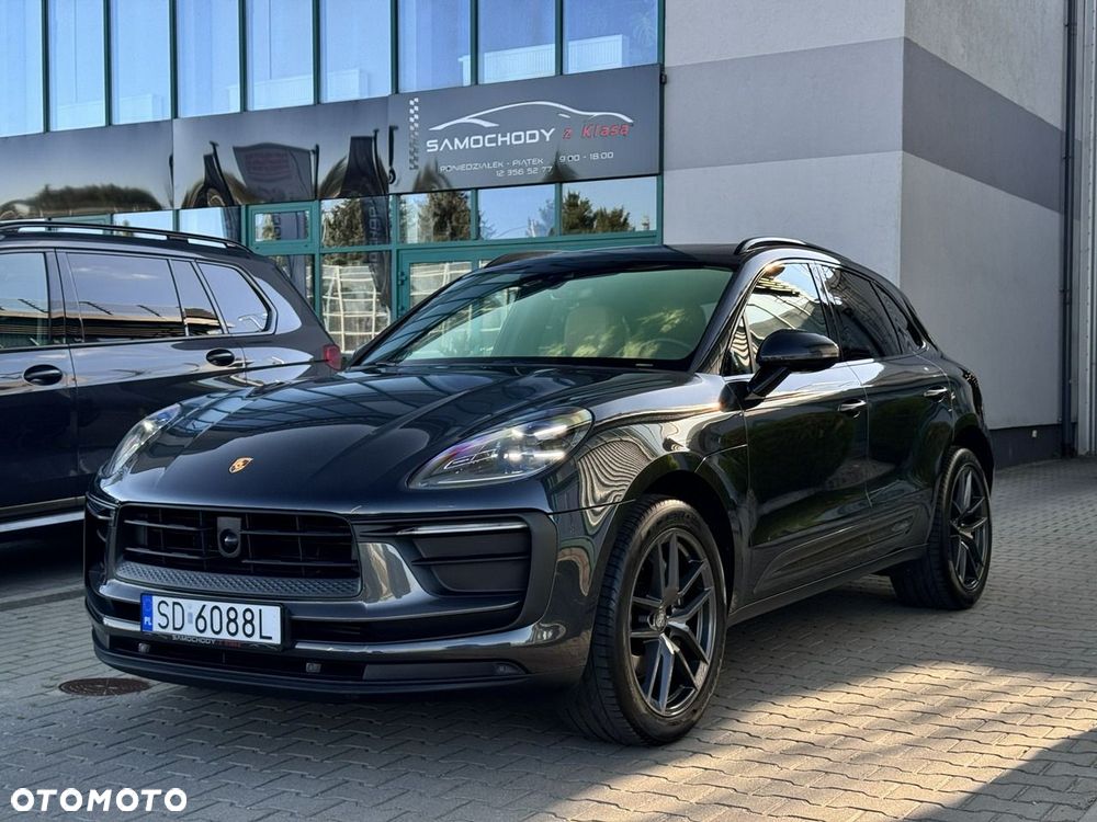 Porsche Macan T - 2