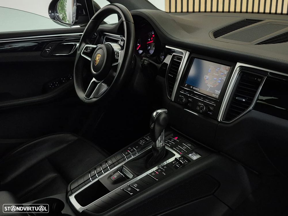 Porsche Macan S - 38
