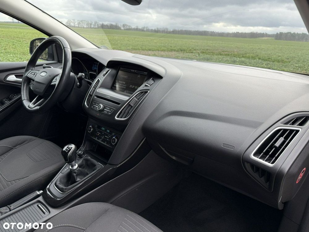 Ford Focus 2.0 TDCi Titanium ASS - 10