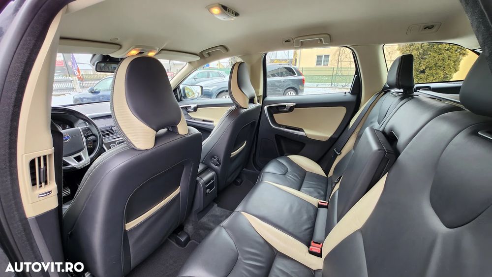 Volvo XC 60 D4 RDesign - 33